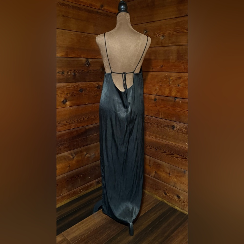 MOD REF BLACK SLIP DRESS - Picture 4 of 7